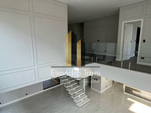 Casa para Venda em São José dos Campos - 3
