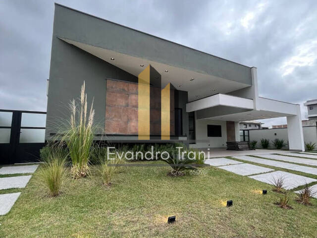 Casa para Venda em São José dos Campos - 1