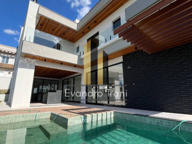 Casa para Venda em São José dos Campos - 4