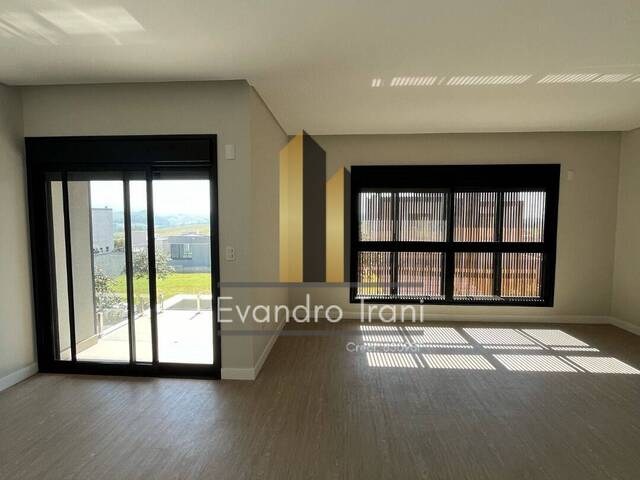 Casa para Venda em São José dos Campos - 5