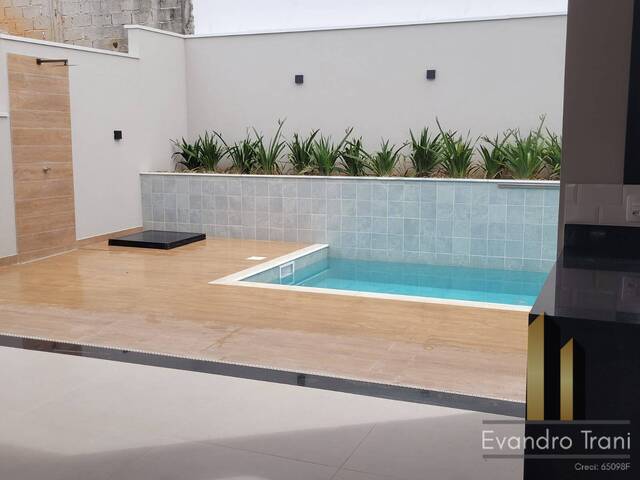#652 - Casa para Venda em São José dos Campos - SP