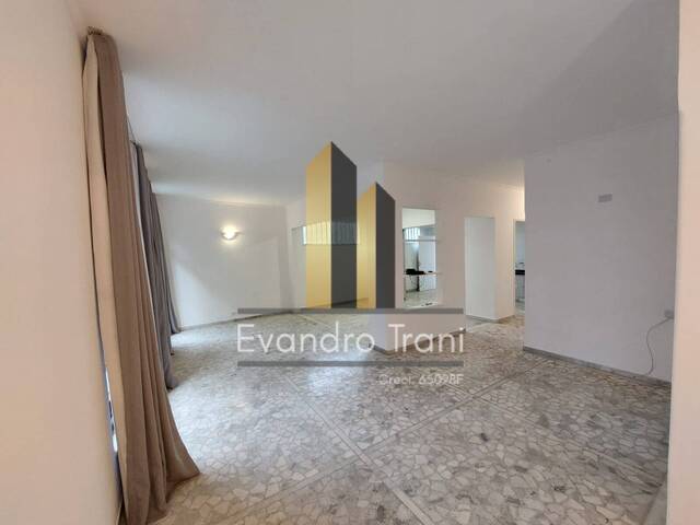 #689 - Casa para Venda em São José dos Campos - SP