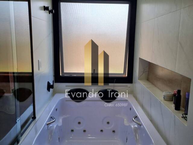 Casa para Venda em São José dos Campos - 2