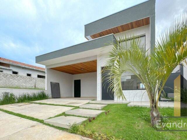 #696 - Casa para Venda em Caçapava - SP