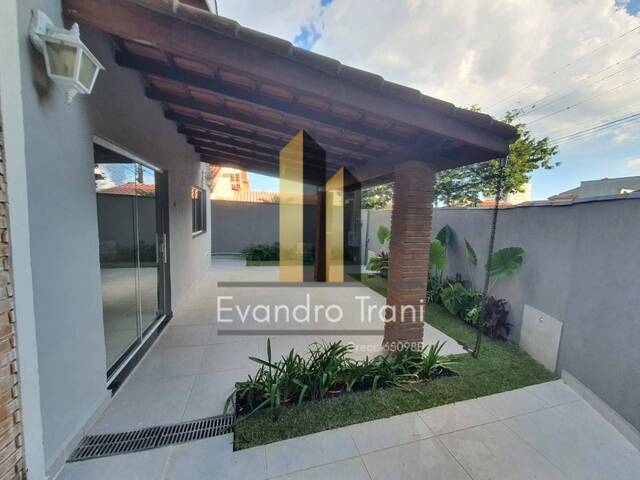 Casa para Venda em São José dos Campos - 2