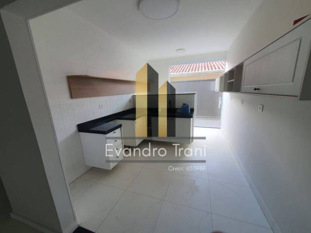 Casa para Venda em São José dos Campos - 3
