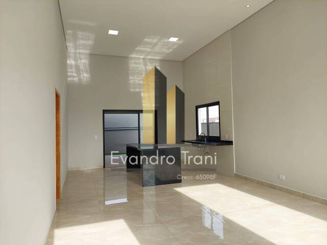 Casa para Venda em São José dos Campos - 4