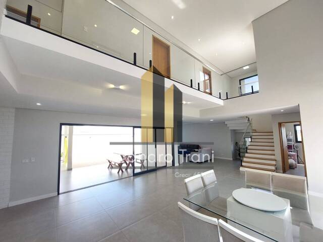 #726 - Casa para Venda em São José dos Campos - SP