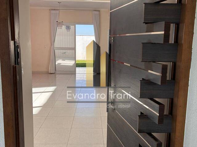 #730 - Casa para Venda em Caçapava - SP
