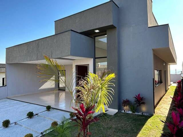 #735 - Casa para Venda em Caçapava - SP