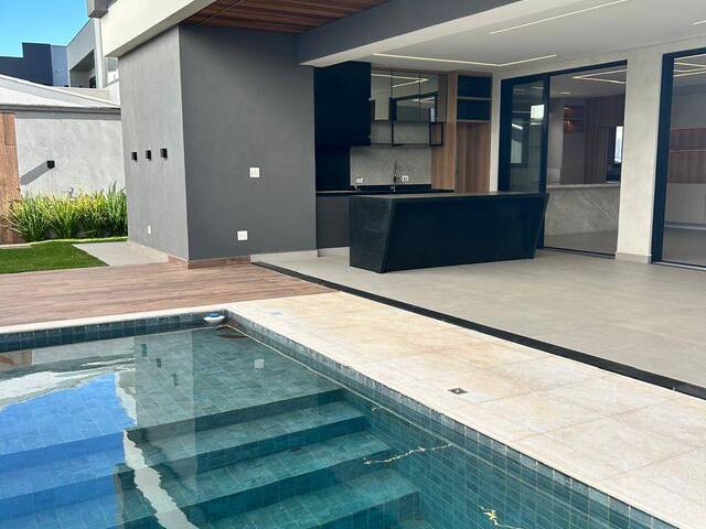 #736 - Casa para Venda em São José dos Campos - SP