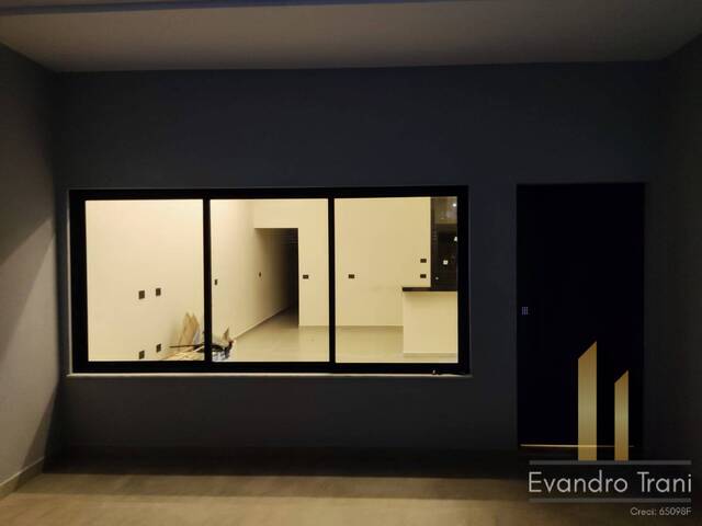 Casa para Venda em São José dos Campos - 4