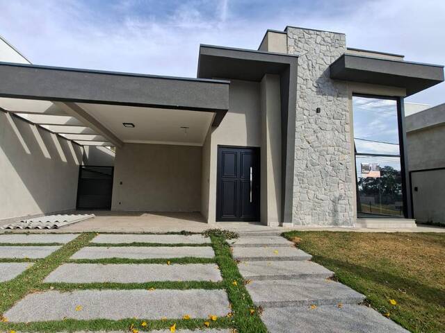 #746 - Casa para Venda em Caçapava - SP