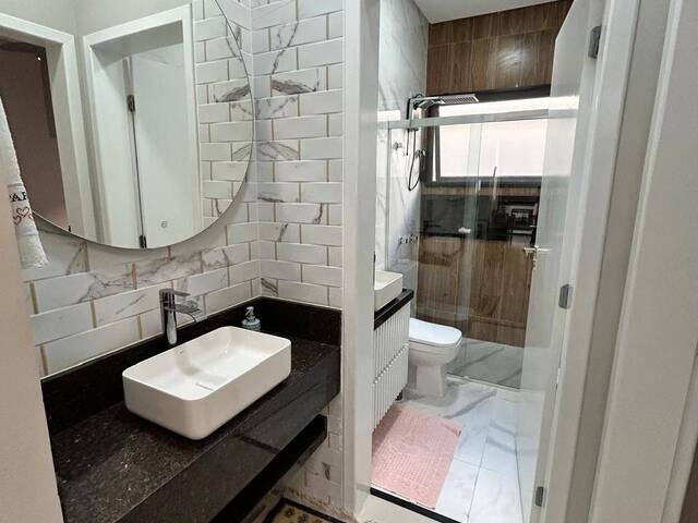 Casa para Venda em São José dos Campos - 4