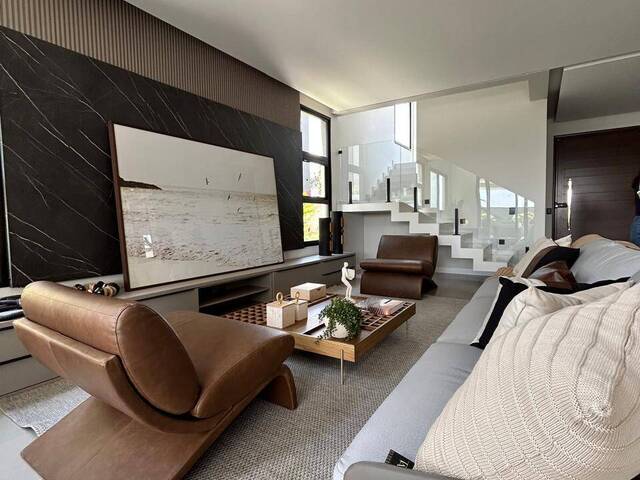 Casa para Venda em São José dos Campos - 3