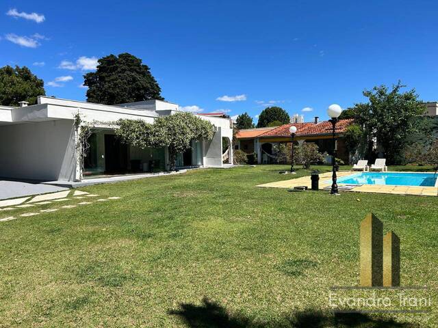 Casa para Venda em São José dos Campos - 4
