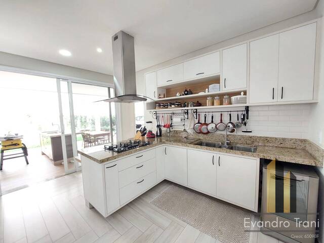 Casa para Venda em São José dos Campos - 4