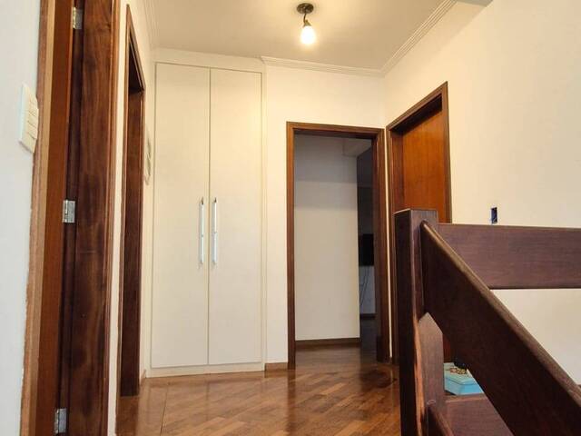 Casa para Venda em São José dos Campos - 3