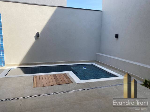 Casa para Venda em São José dos Campos - 4