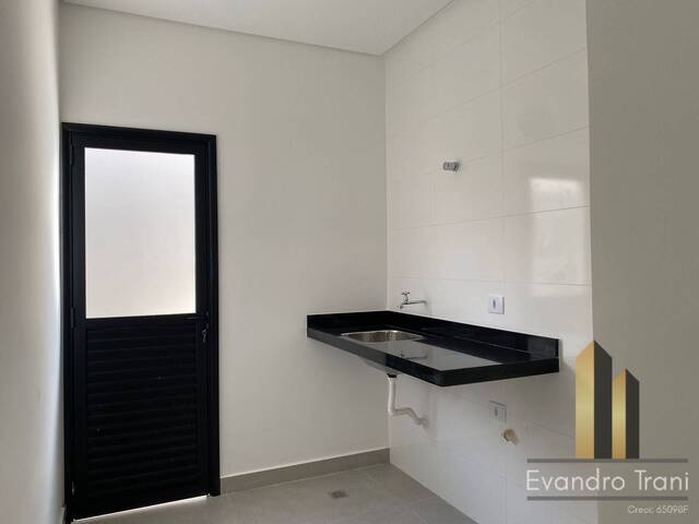 Casa para Venda em São José dos Campos - 5