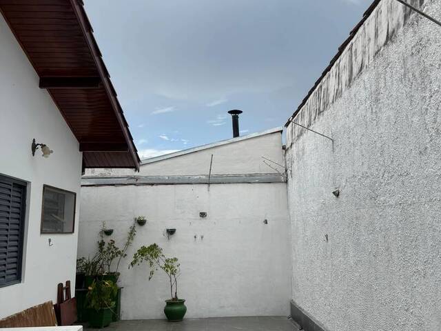 Casa para Venda em São José dos Campos - 3