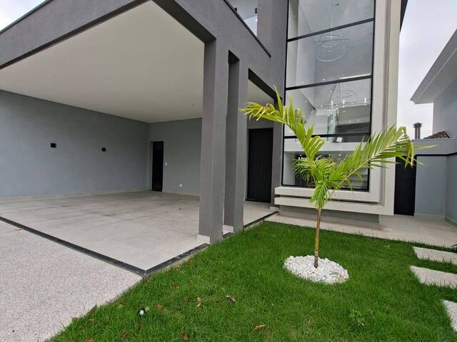 Casa para Venda em São José dos Campos - 3
