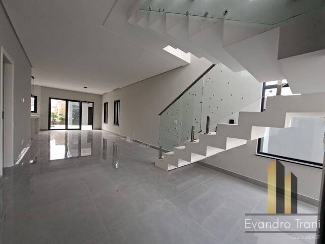 Casa para Venda em São José dos Campos - 4