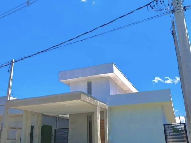 Casa para Venda em São José dos Campos - 2