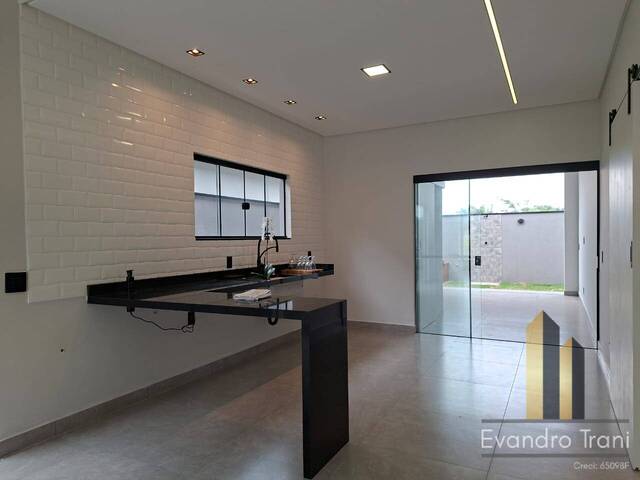Casa para Venda em São José dos Campos - 3
