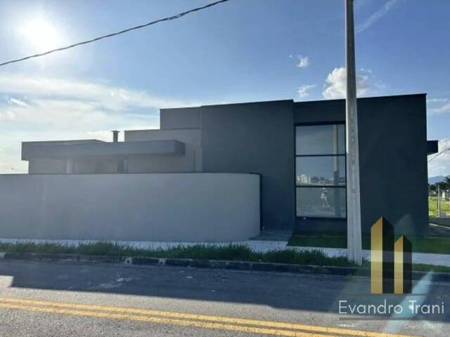 Casa para Venda em São José dos Campos - 3