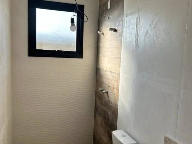 Casa para Venda em São José dos Campos - 4