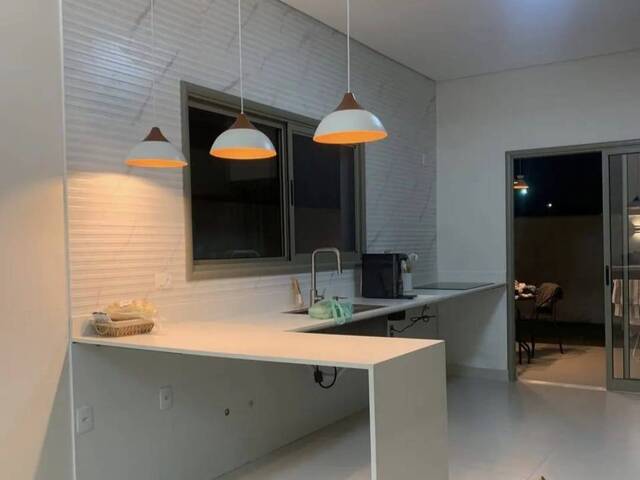 Casa para Venda em São José dos Campos - 2