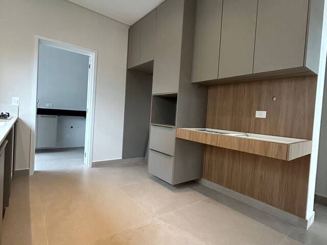 Casa para Venda em São José dos Campos - 5