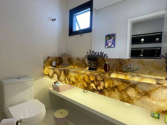 Casa para Venda em São José dos Campos - 4
