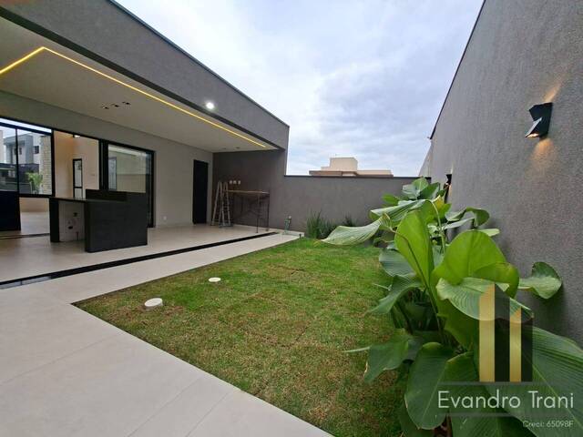 Casa para Venda em São José dos Campos - 4