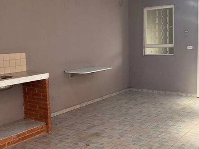 Casa para Venda em São José dos Campos - 4