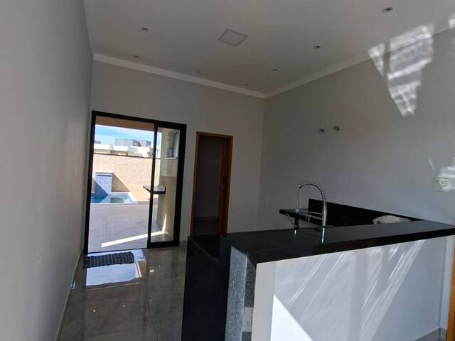 Casa para Venda em Caçapava - 4