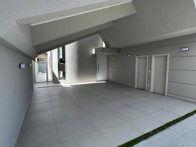 Casa para Venda em São José dos Campos - 3