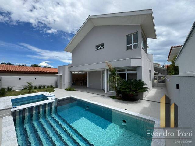 Casa para Venda em São José dos Campos - 2