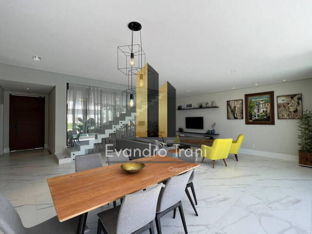 Casa para Venda em São José dos Campos - 3
