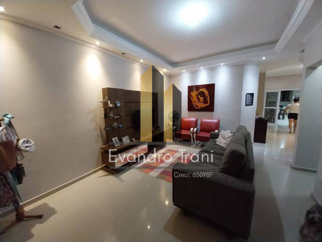 Casa para Venda em São José dos Campos - 2