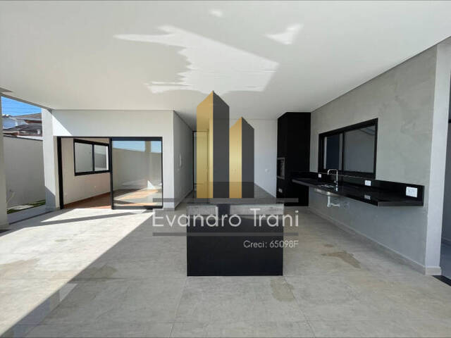 Casa para Venda em São José dos Campos - 5