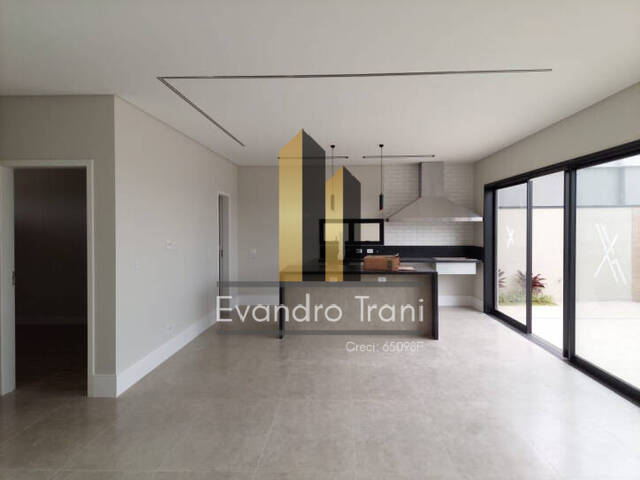 Casa para Venda em São José dos Campos - 3