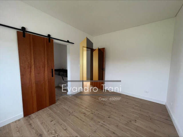 Casa para Venda em São José dos Campos - 5