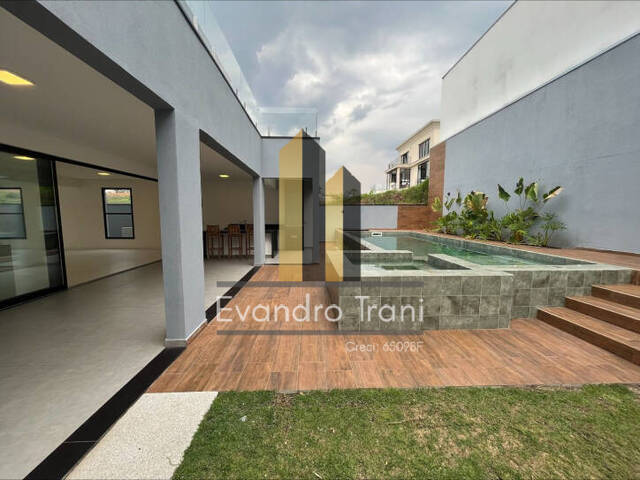 Casa para Venda em São José dos Campos - 2