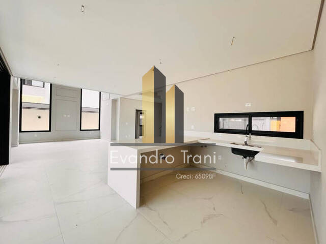Casa para Venda em São José dos Campos - 2