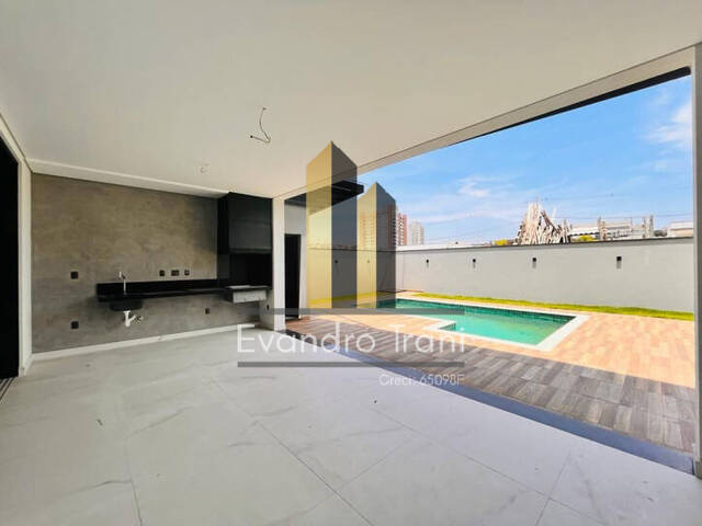 Casa para Venda em São José dos Campos - 4