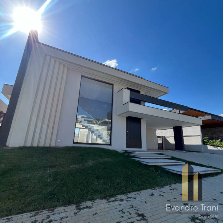 Casa com 3 suítes à venda - Colinas do Paratehy - S. J. dos Campos/SP