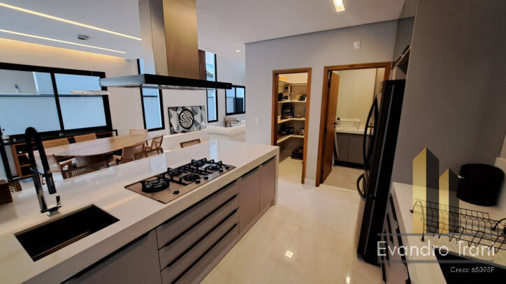 Casa com 4 suítes à venda - Urbanova - São J. dos Campos/SP