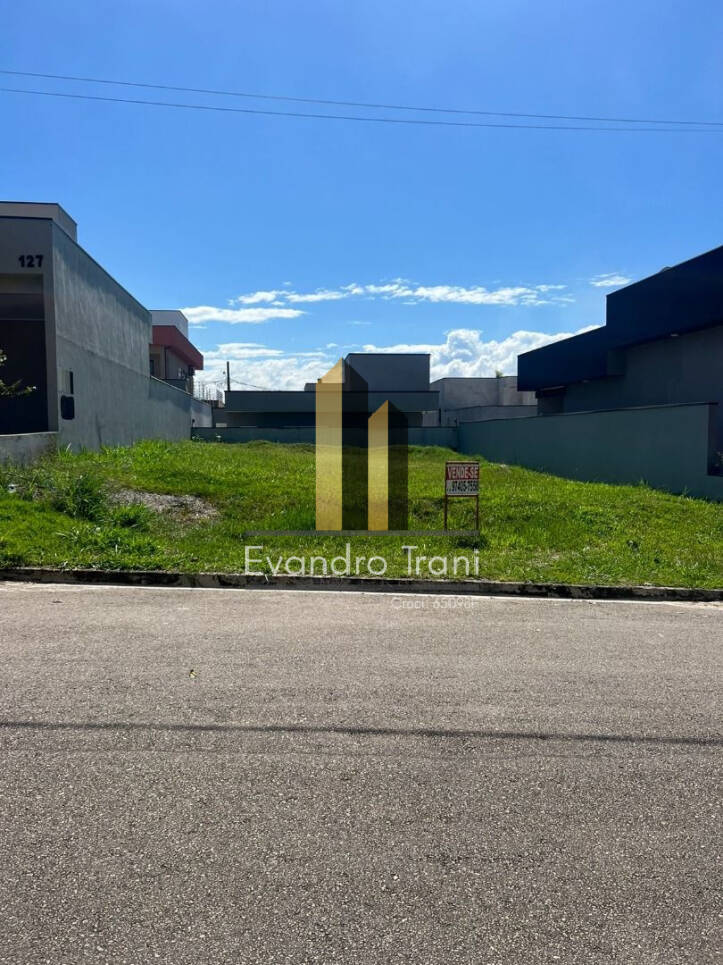 Terreno à venda, 300m² - Foto 1